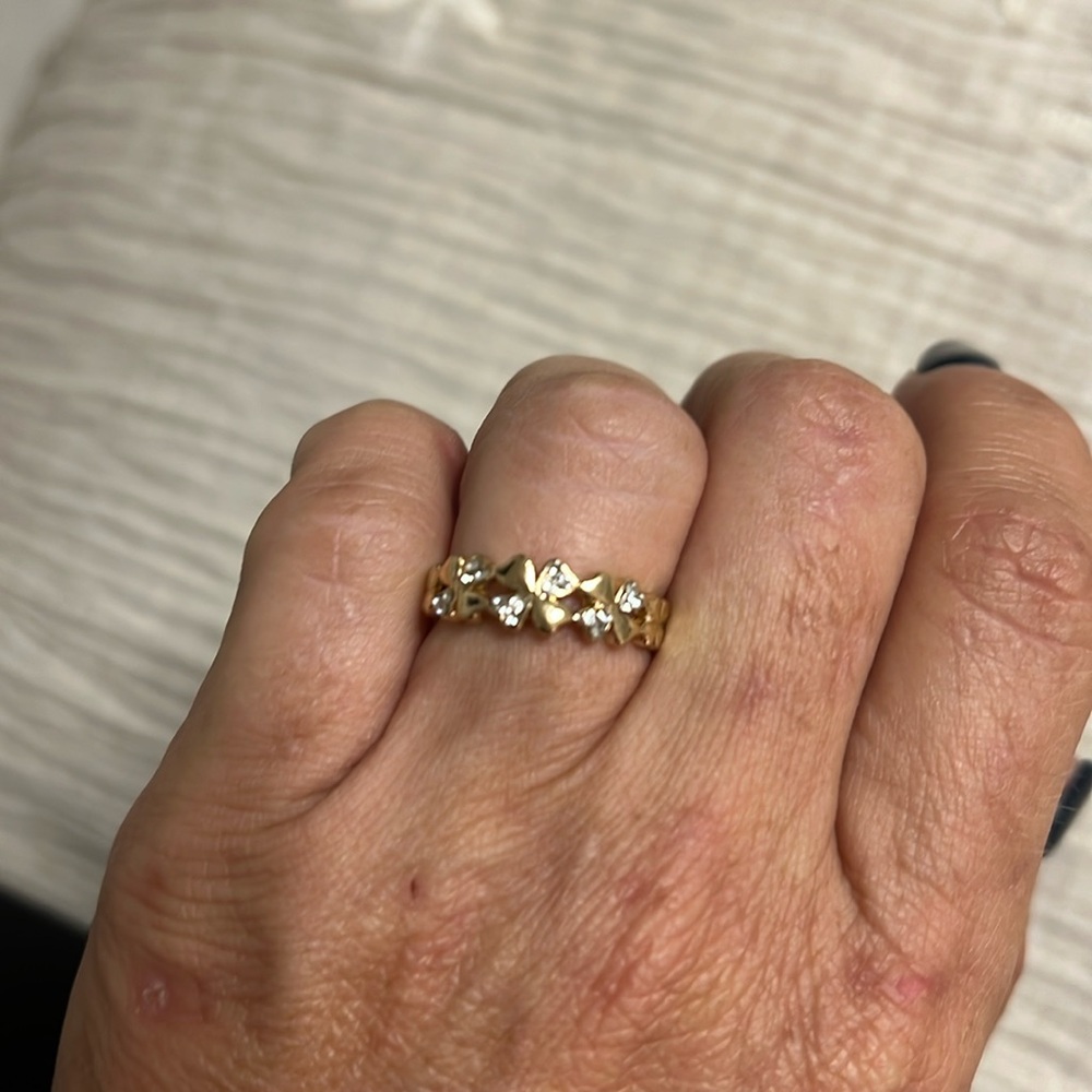Costume gold clover ring